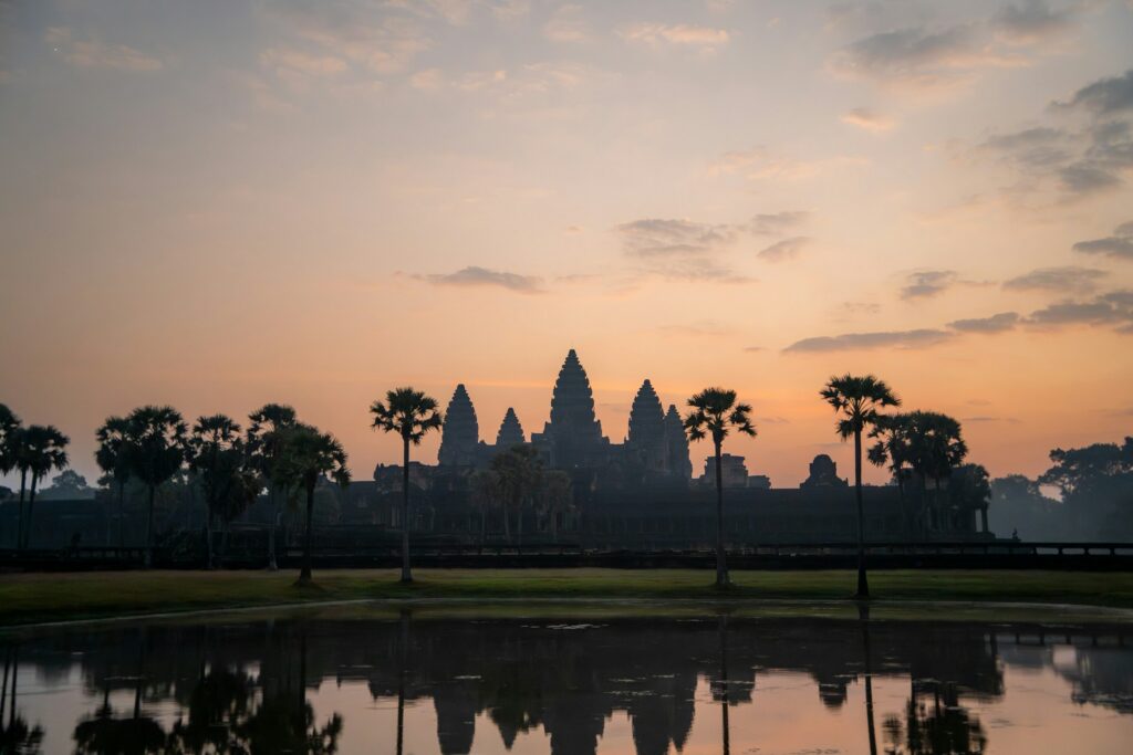 Angkor Wat au lever du soleil, Cambodge